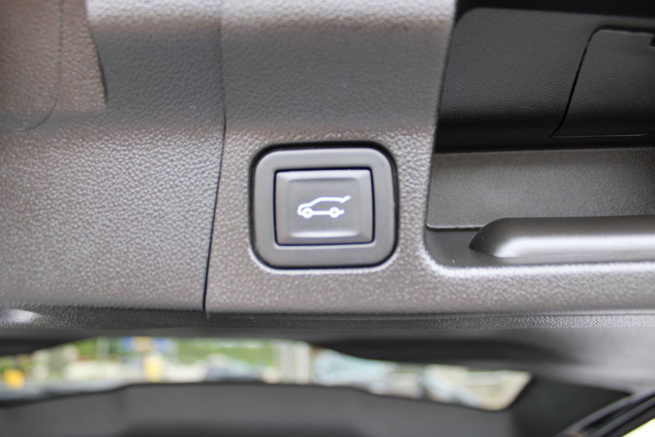 Used 2023 GMC Acadia Denali w/ Denali Ultimate Package AWD/4WD image 37