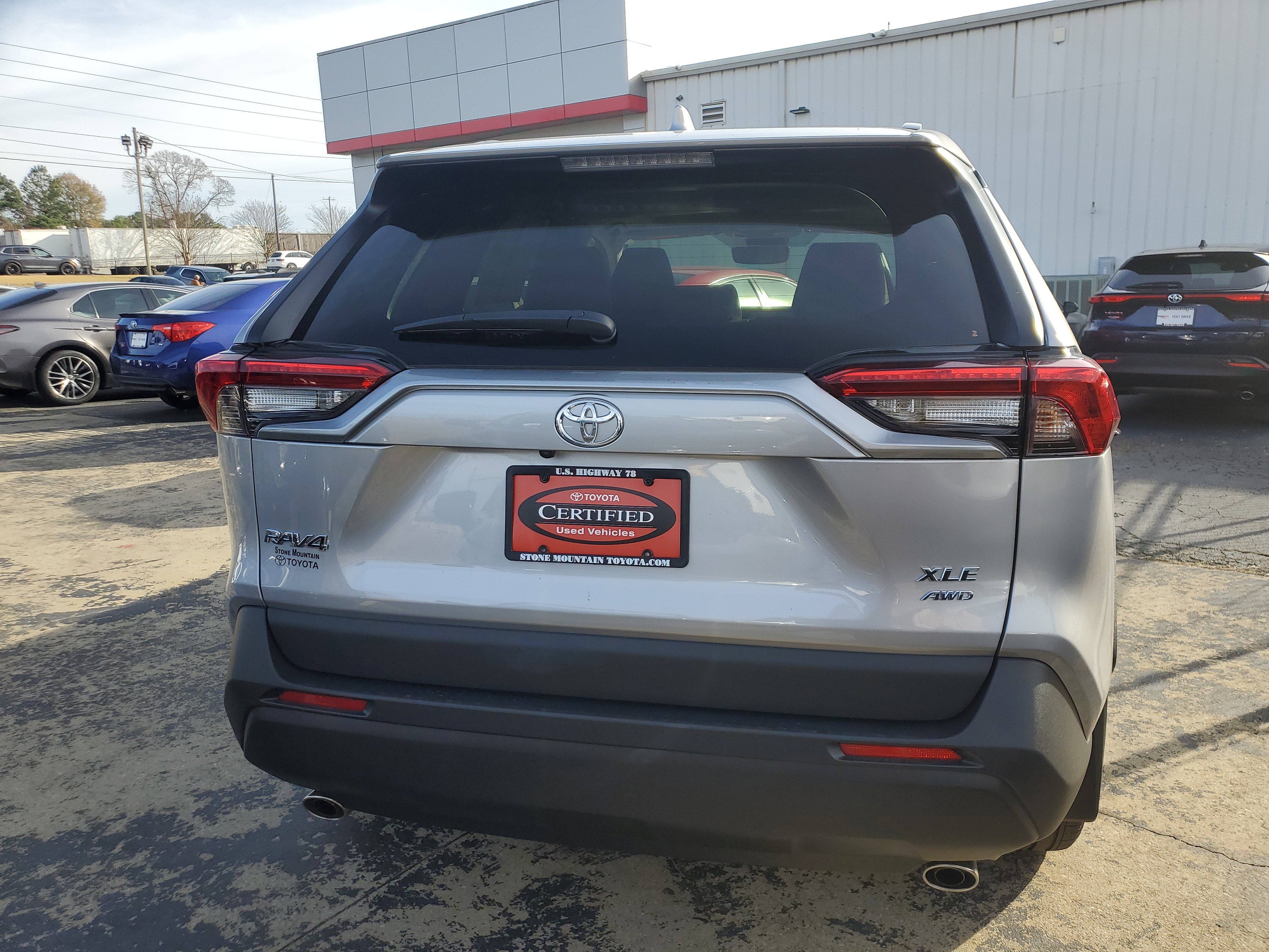 Used 2024 Toyota RAV4 XLE Premium image 5