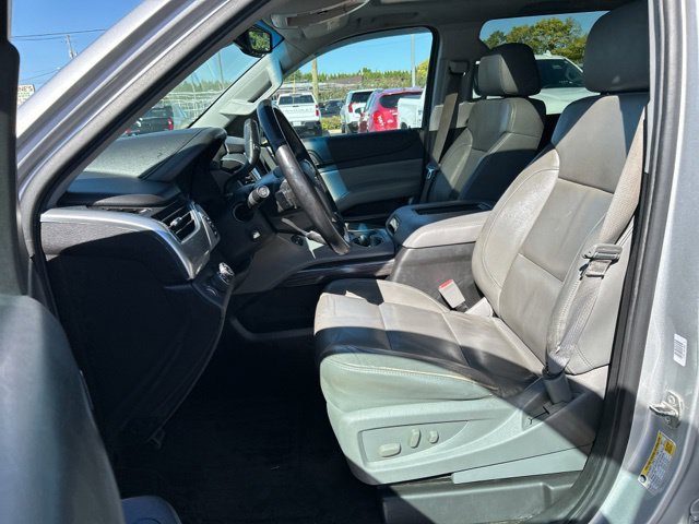 Used 2015 Chevrolet Suburban LT w/ Luxury Package AWD/4WD image 36