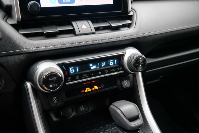 Used 2025 Toyota RAV4 XLE AWD/4WD image 6