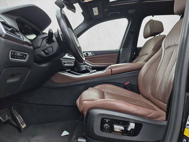 Used 2019 BMW X5 xDrive50i w/ M Sport Package AWD/4WD image 17
