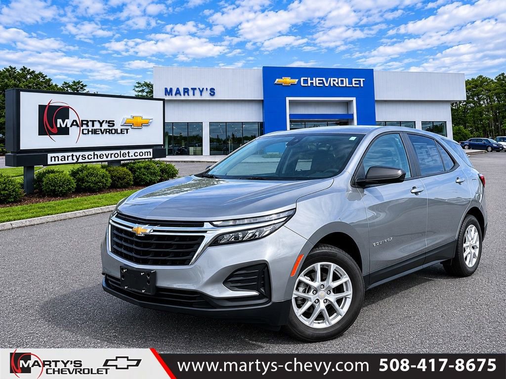 Used 2023 Chevrolet Equinox LS AWD/4WD image 1