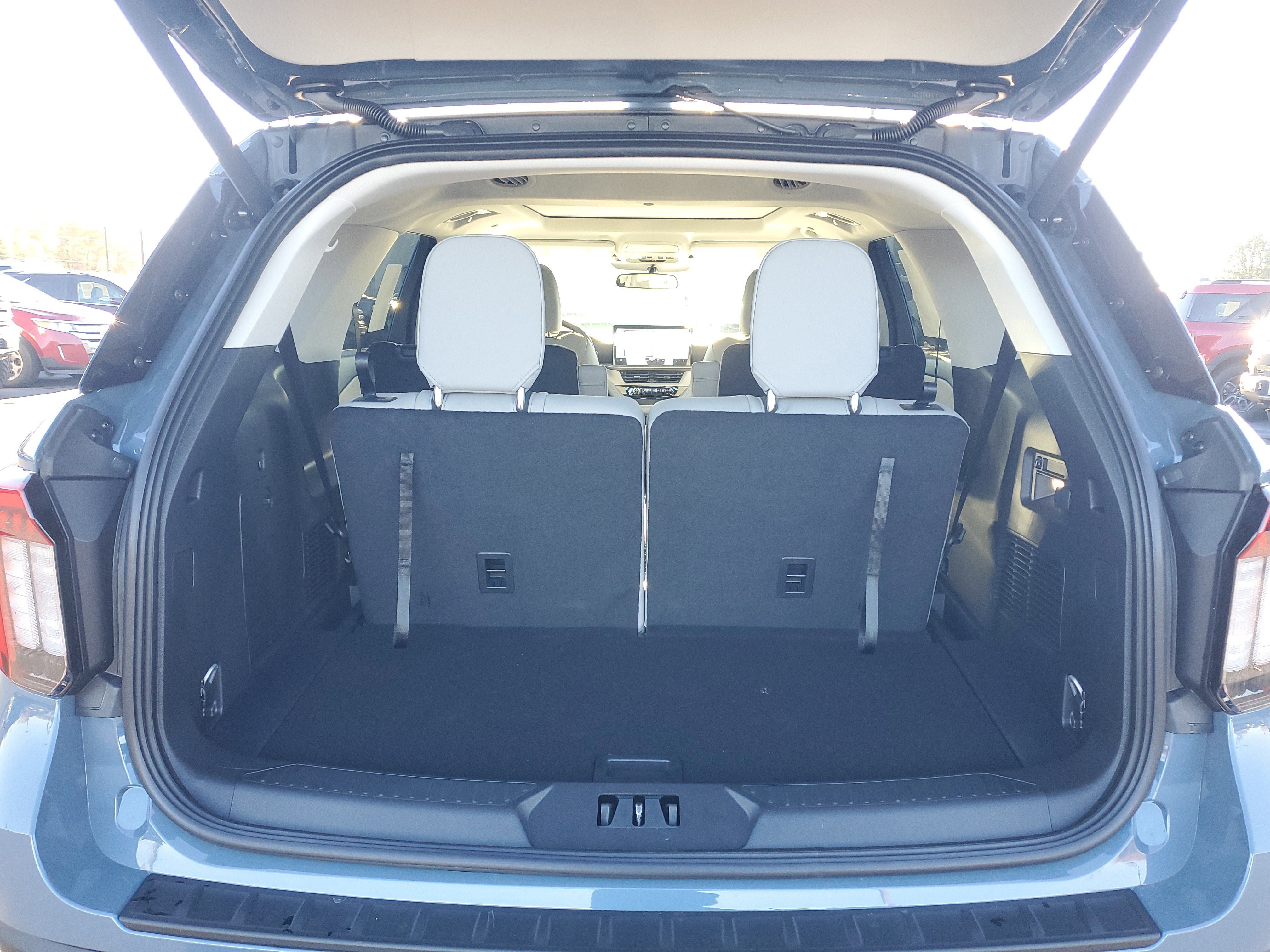 New 2026 Ford Explorer Active image 8