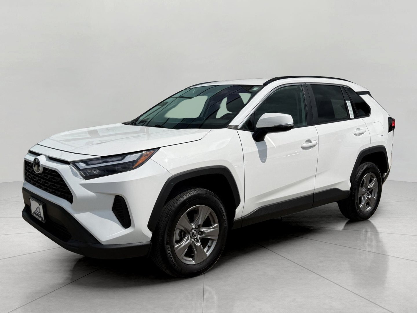 Used 2025 Toyota RAV4 XLE AWD/4WD image 5
