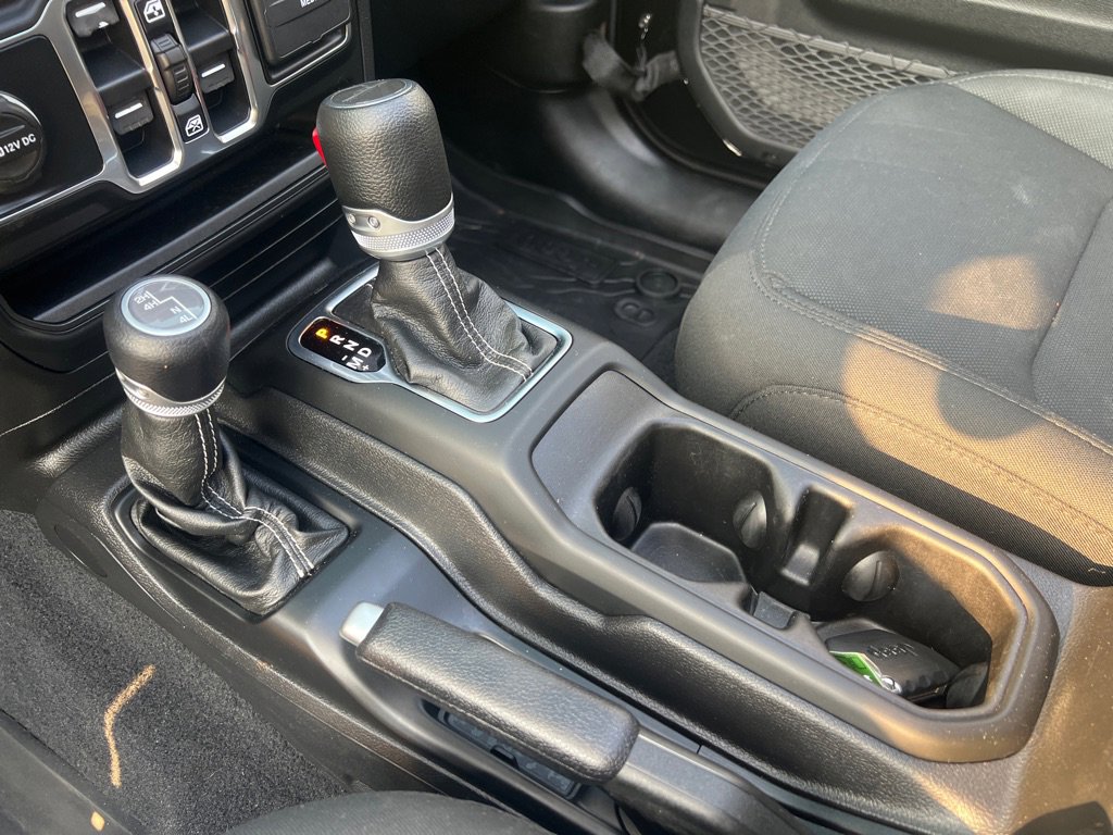 Used 2021 Jeep Gladiator Overland image 22