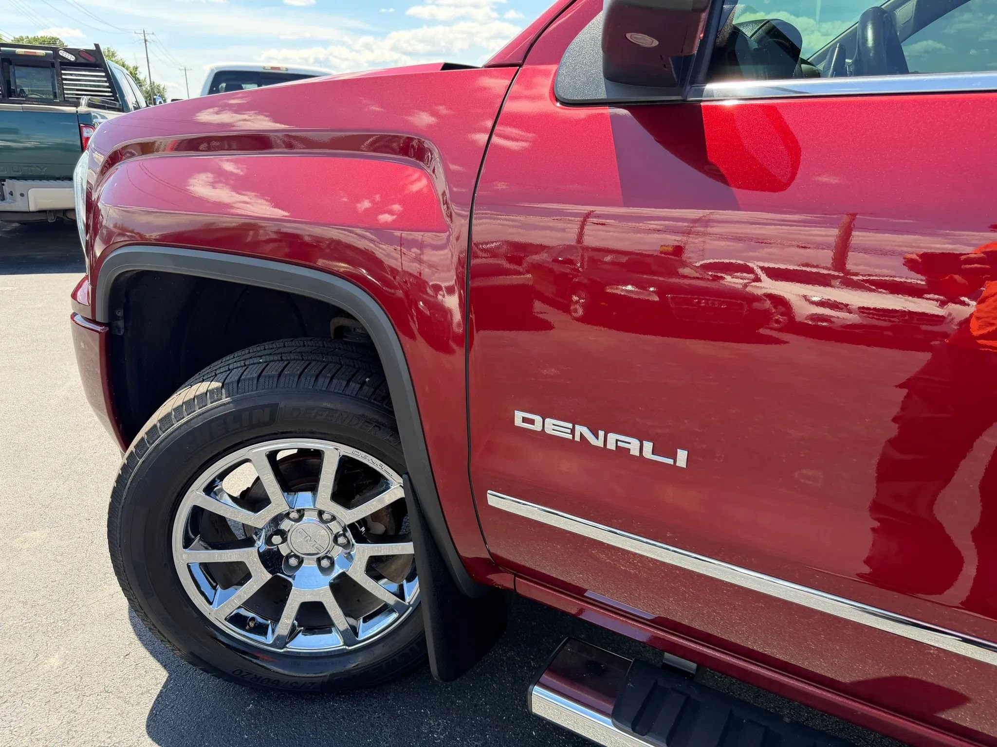 Used 2016 GMC Sierra 1500 Denali w/ Enhanced Driver Alert Package AWD/4WD image 43