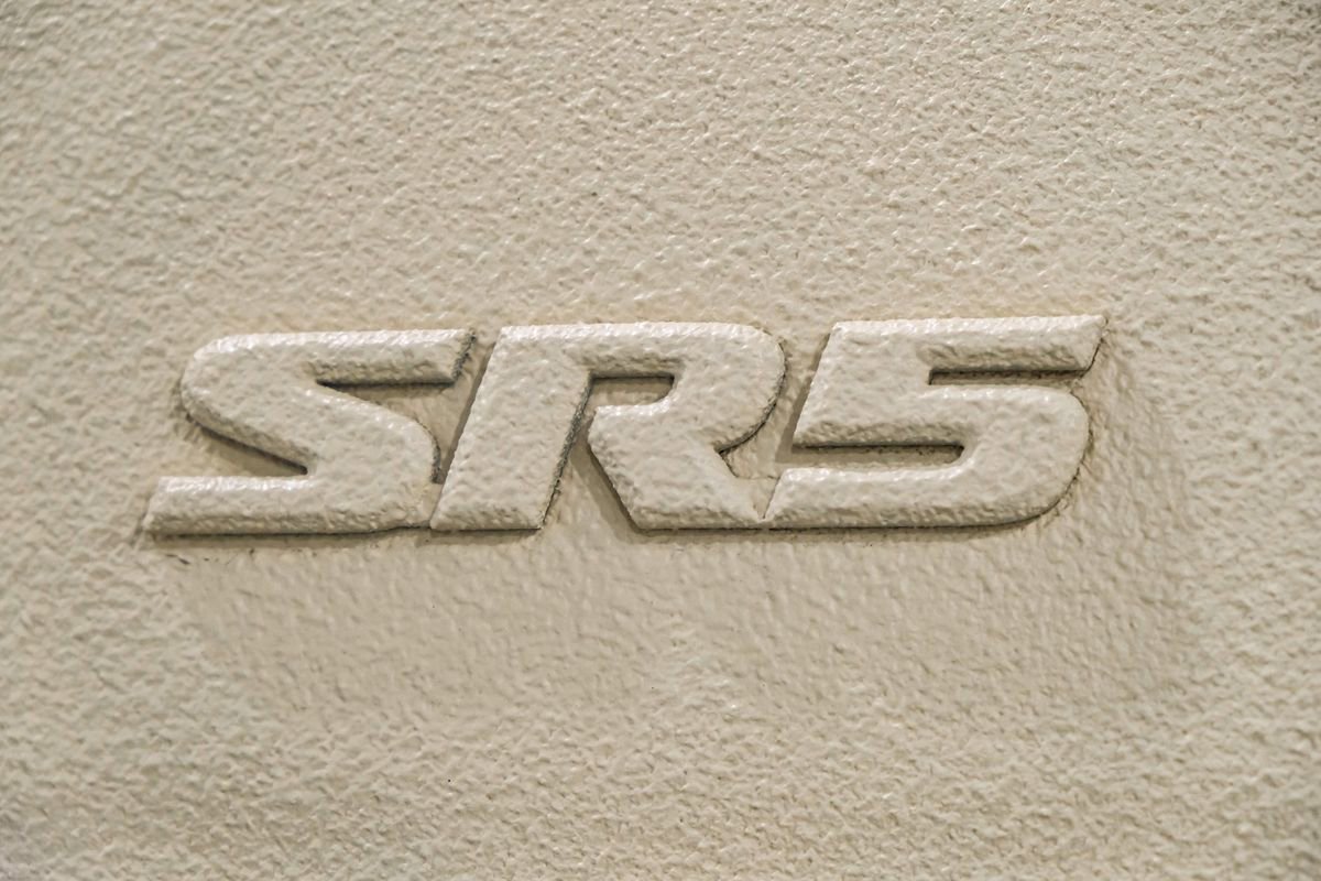 Used 2004 Toyota Sequoia SR5 image 50