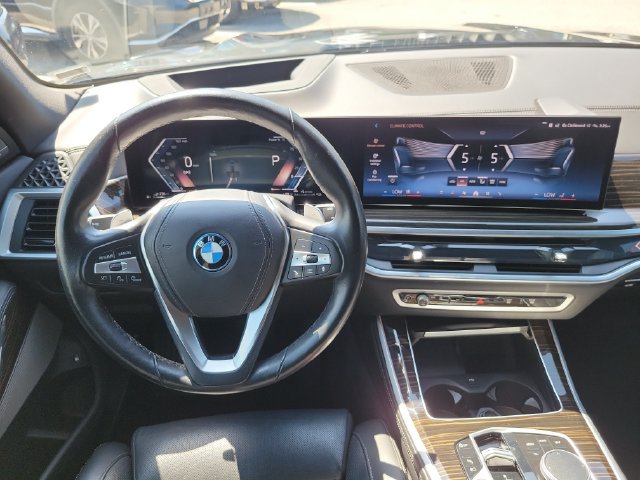 Used 2025 BMW X5 xDrive50e AWD/4WD image 15