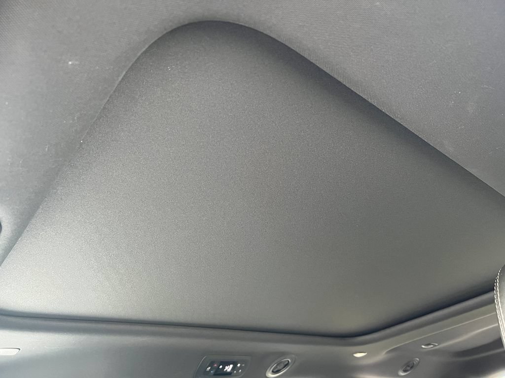 Used 2025 Chrysler Pacifica Limited FWD image 43