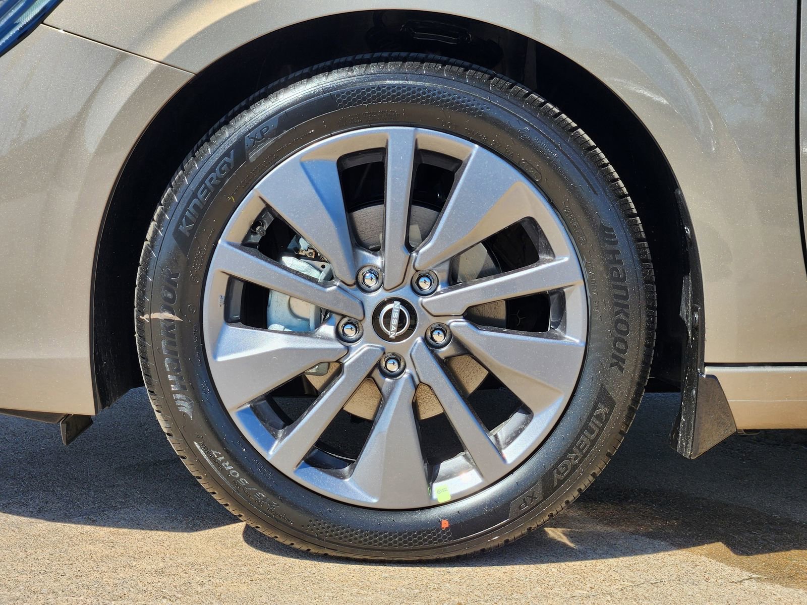New 2026 Nissan Sentra SL w/ Floor Mat Package FWD image 11