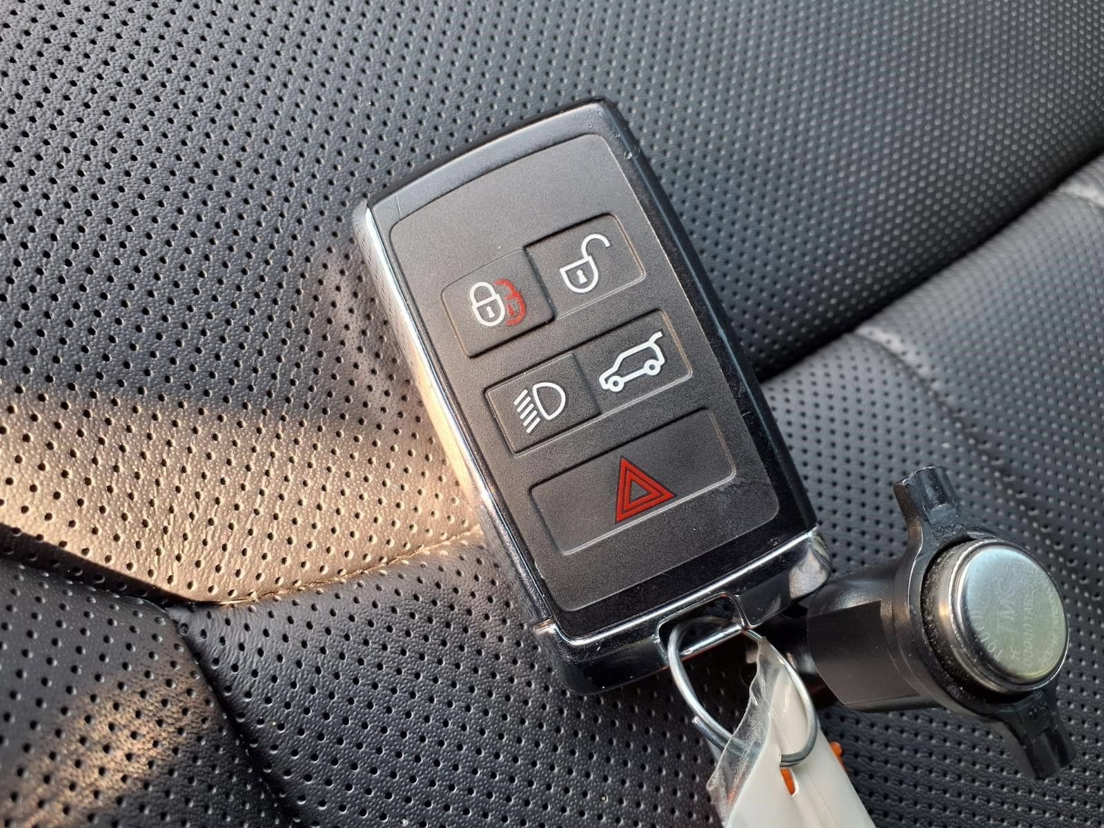 Used 2023 Land Rover Range Rover SE AWD/4WD image 25