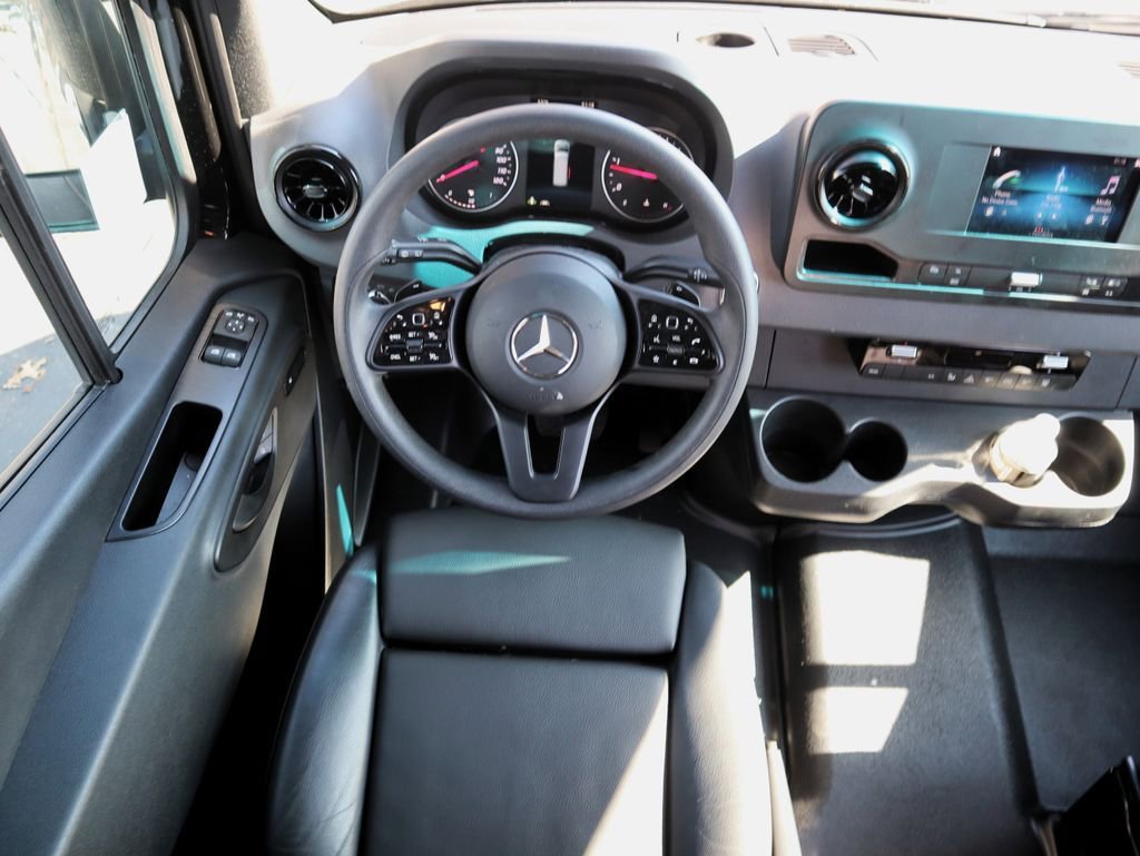 Used 2024 Mercedes-Benz Sprinter 2500 image 11