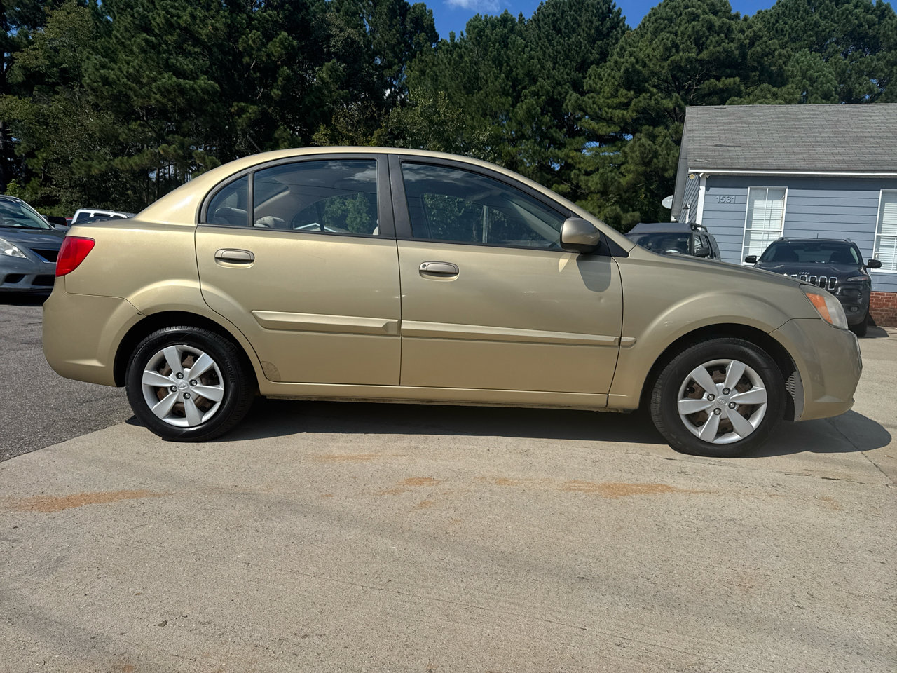 Used 2010 Kia Rio LX image 5