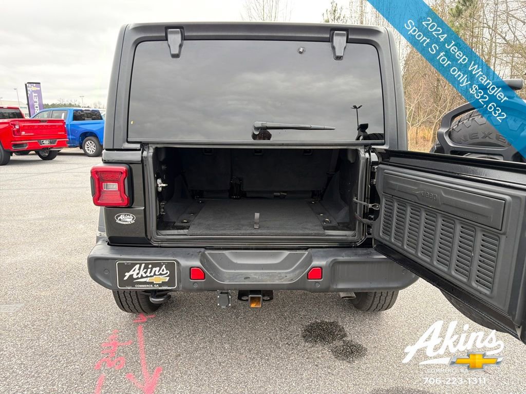 Used 2024 Jeep Wrangler Sport S image 8