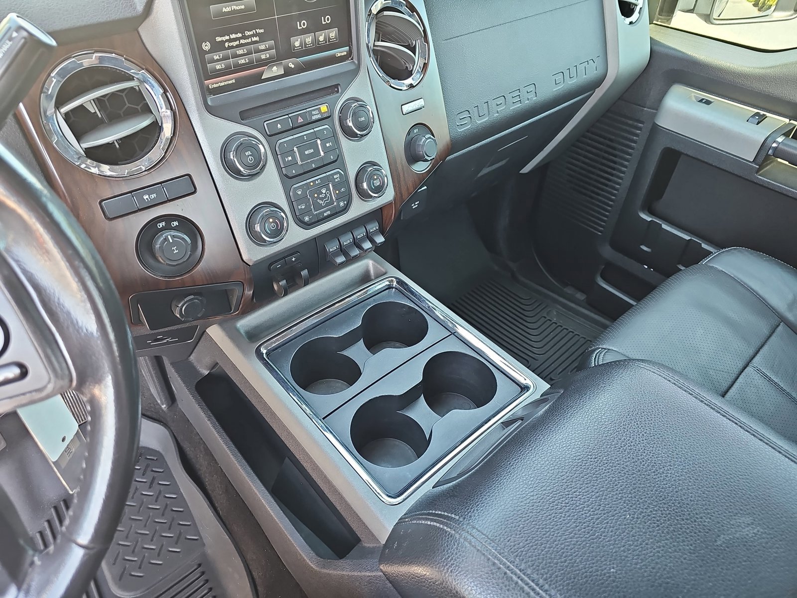 Used 2015 Ford F250 Lariat w/ Chrome Package image 25