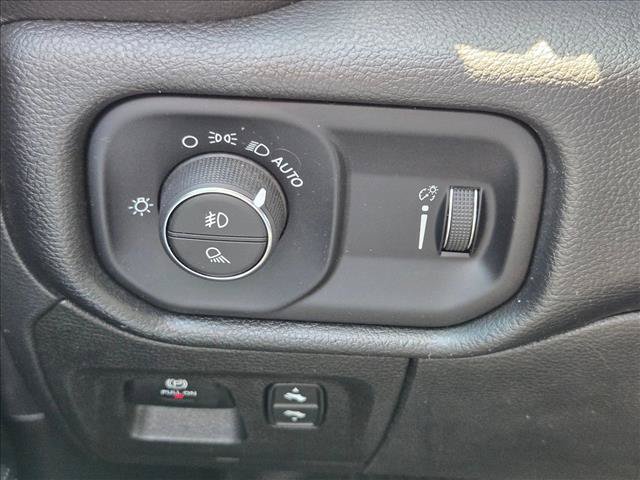 Used 2022 RAM 1500 Lone Star AWD/4WD image 9