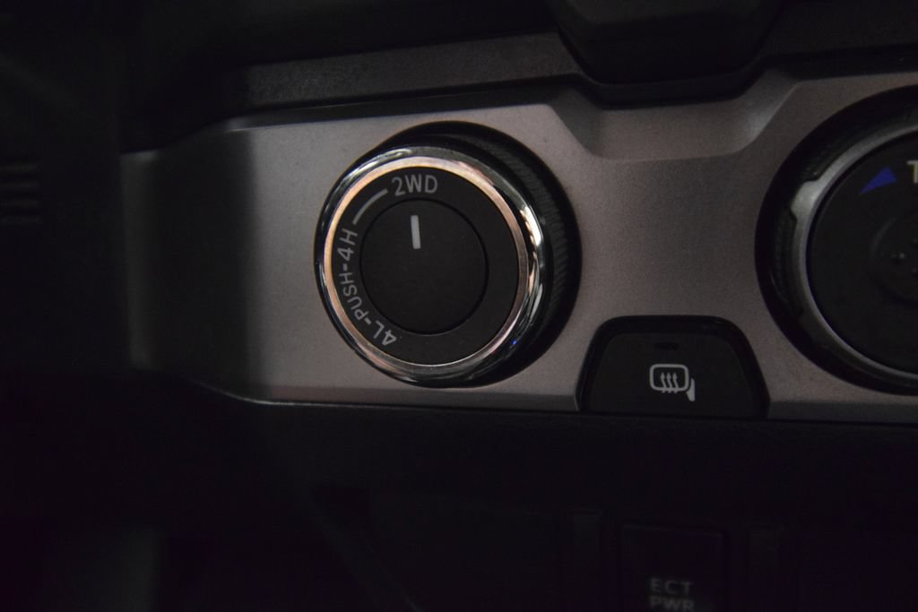Used 2022 Toyota Tacoma SR AWD/4WD image 32