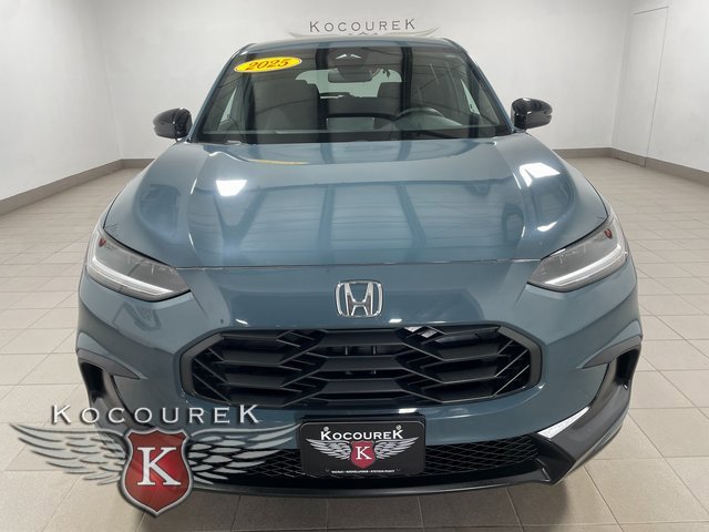 Used 2025 Honda HR-V Sport image 2