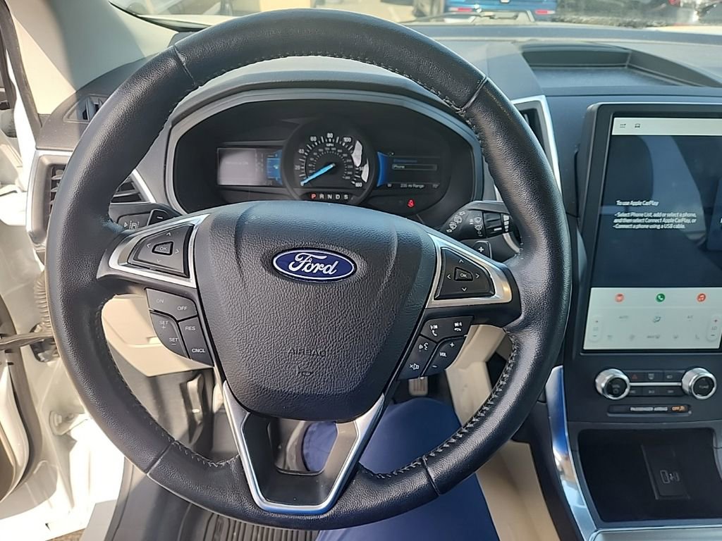 Used 2023 Ford Edge Titanium w/ Class II Trailer Tow Package AWD/4WD image 21