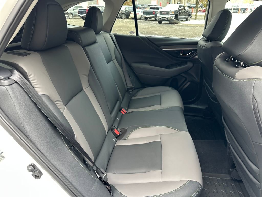 Used 2025 Subaru Outback Onyx Edition XT image 30
