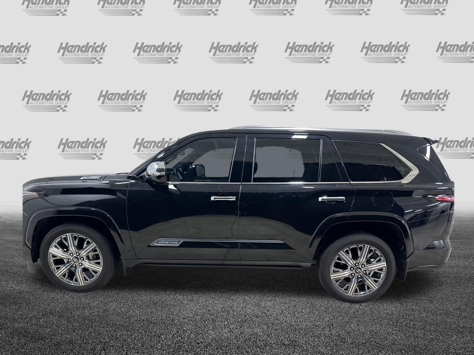 Used 2025 Toyota Sequoia Capstone AWD/4WD image 7
