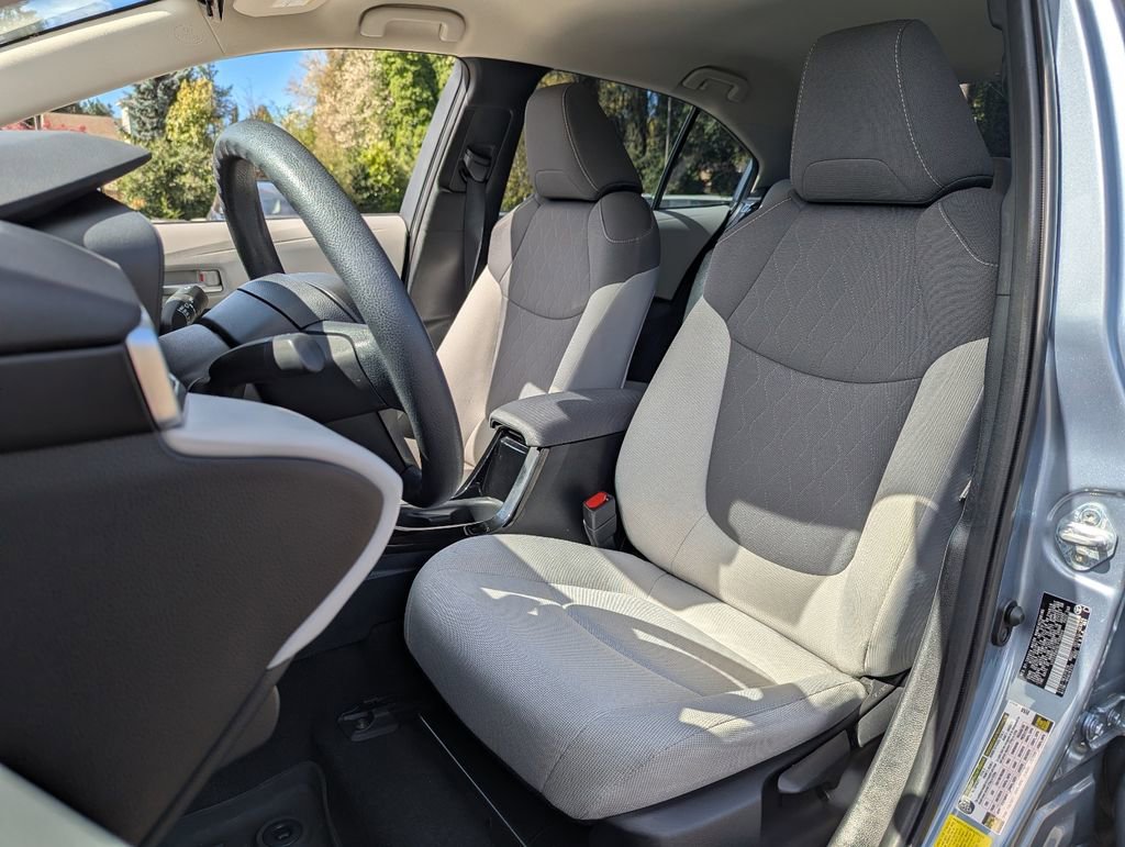 Used 2020 Toyota Corolla LE FWD image 23