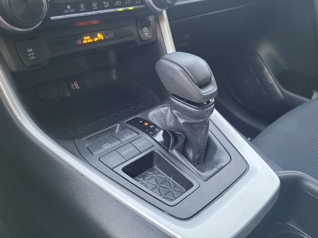 Used 2024 Toyota RAV4 LE FWD image 20