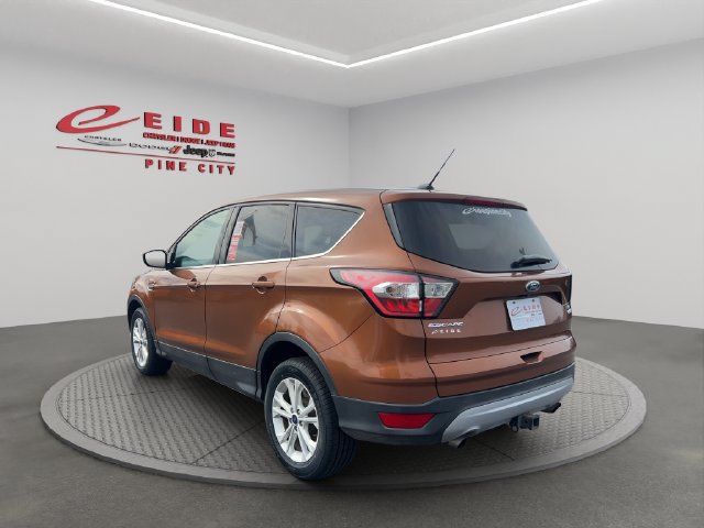 Used 2017 Ford Escape SE AWD/4WD image 7
