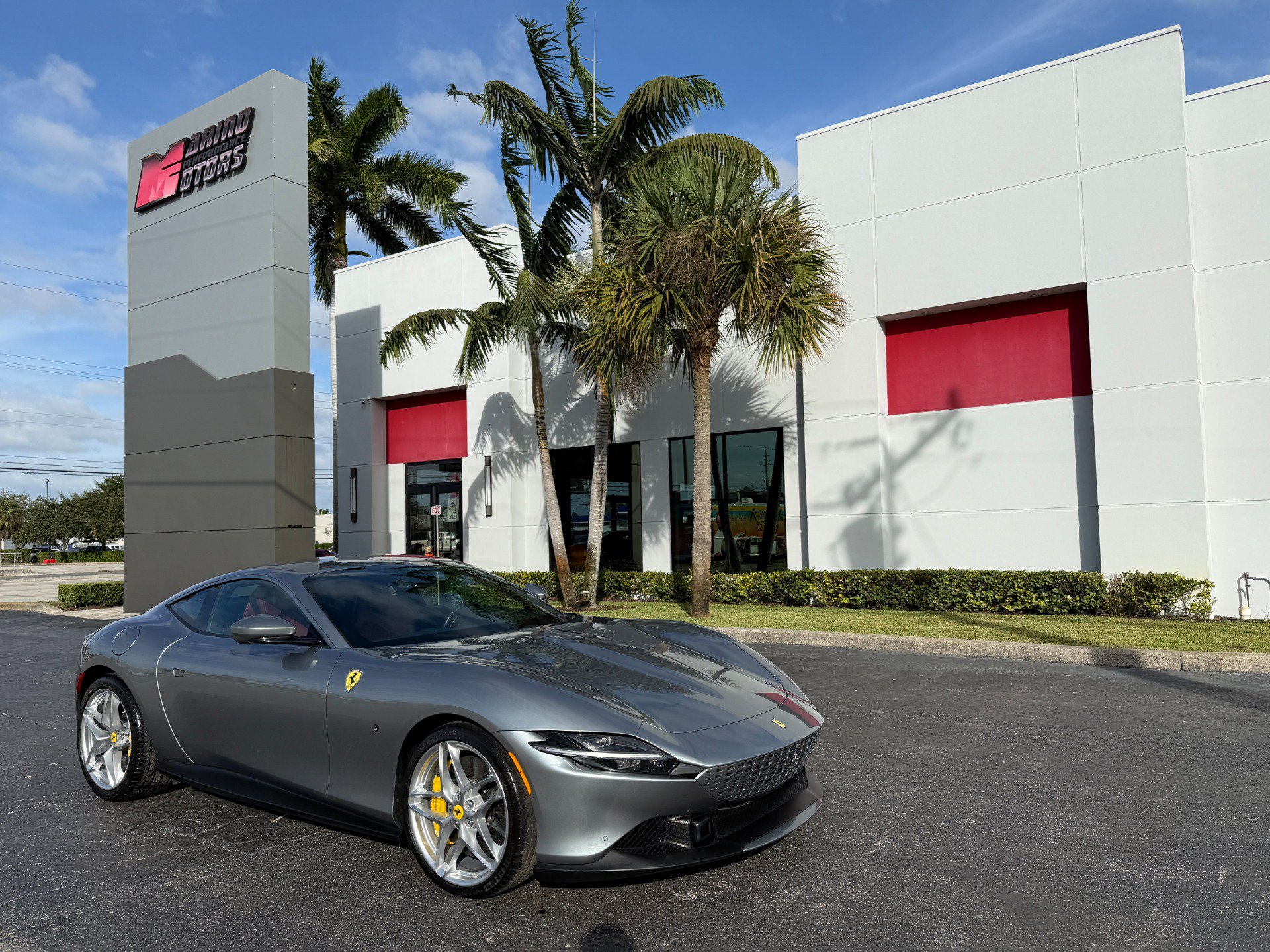 Used 2021 Ferrari Roma RWD image 1