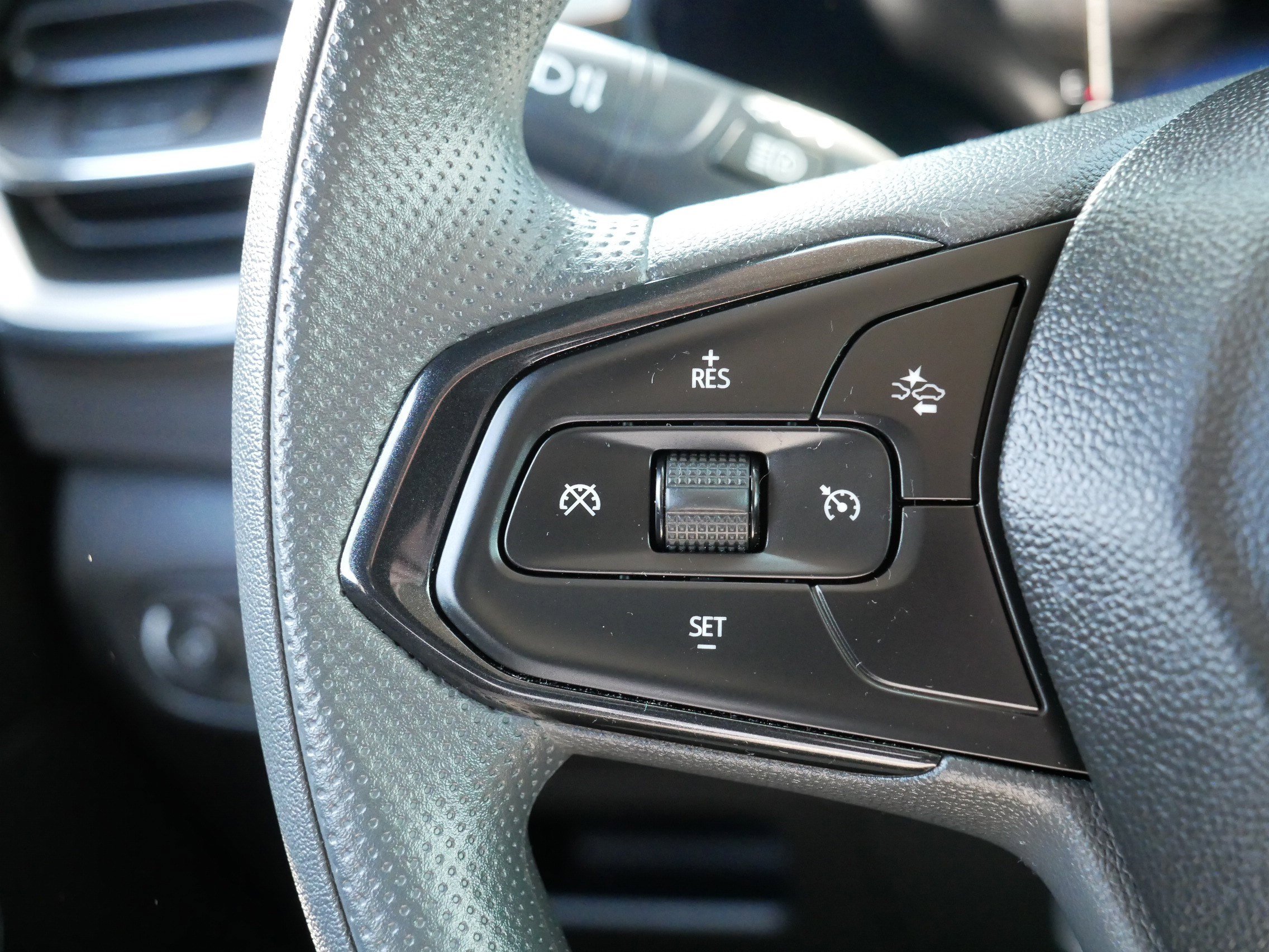Used 2024 Chevrolet TrailBlazer LS w/ LS Convenience Package FWD image 28