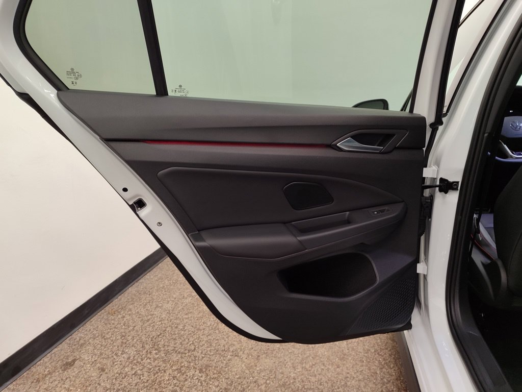 Used 2025 Volkswagen GTI SE FWD image 21