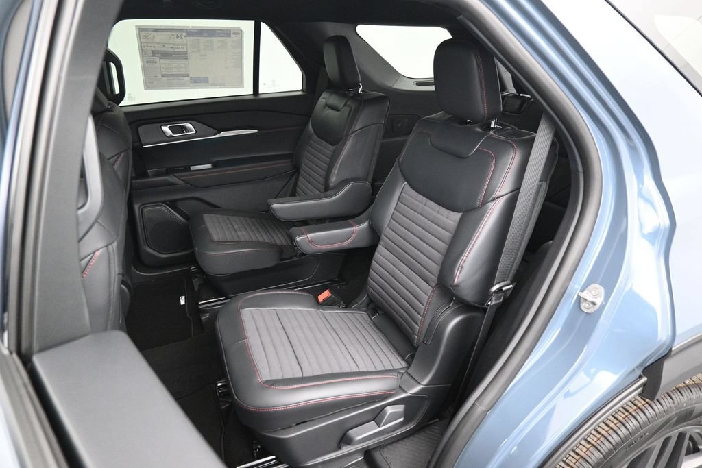 New 2026 Ford Explorer ST-Line w/ ST-Line Street Pack RWD image 20
