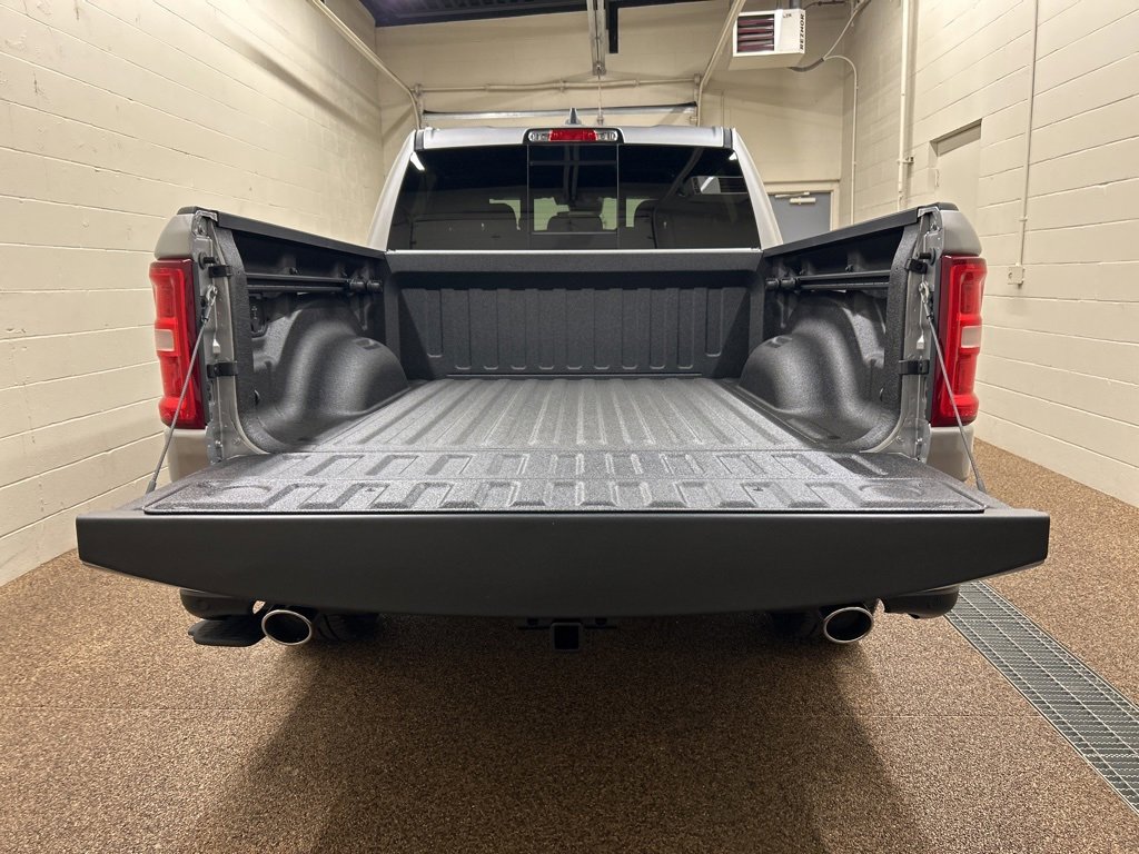 New 2026 RAM 1500 4x4 Crew Cab image 11