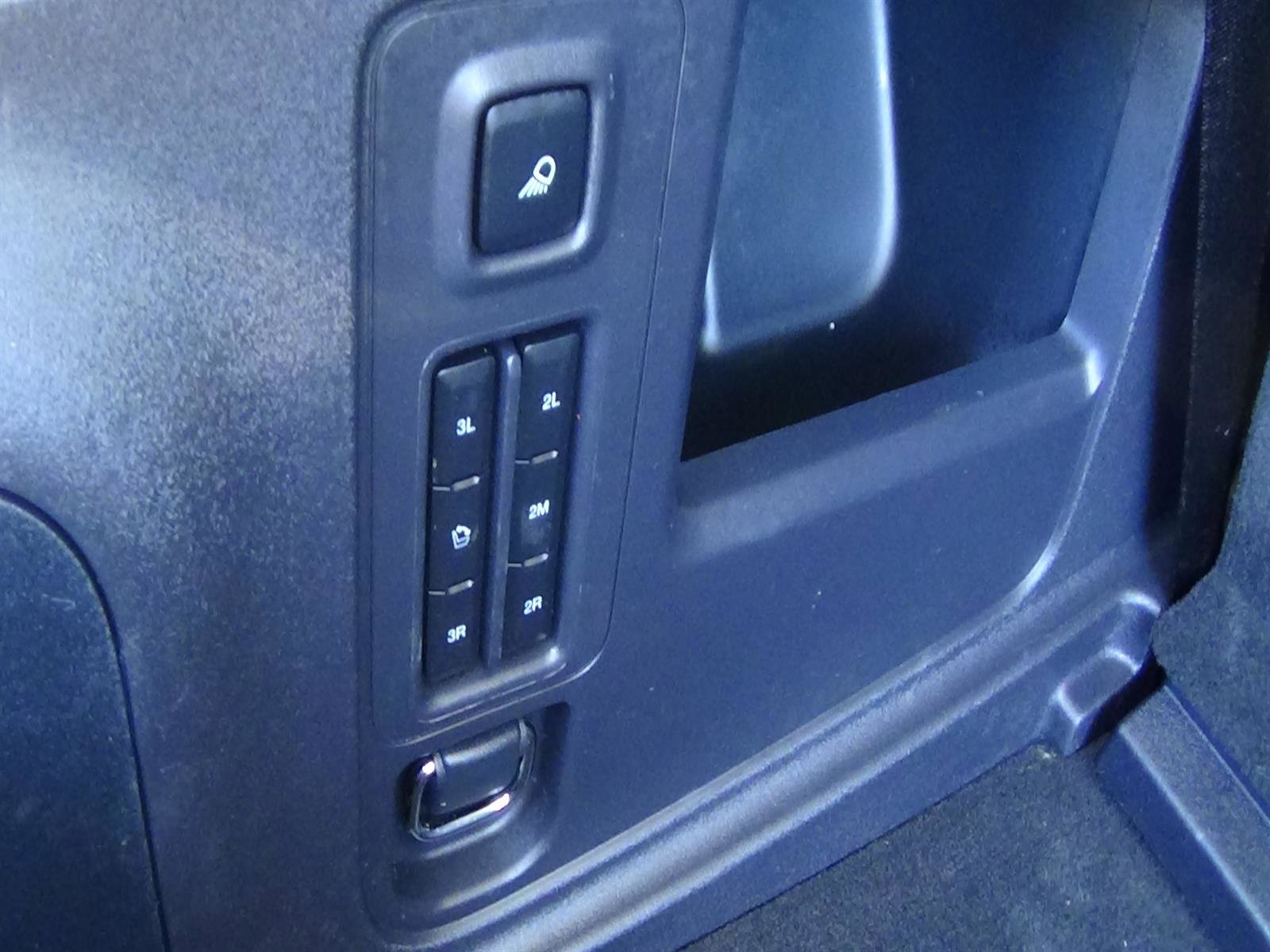 Used 2025 Ford Expedition Active AWD/4WD image 13