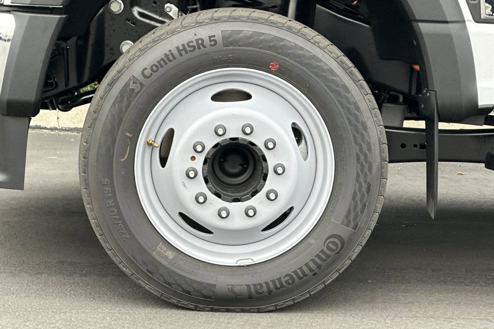 New 2026 Ford F550 2WD Regular Cab Super Duty image 22