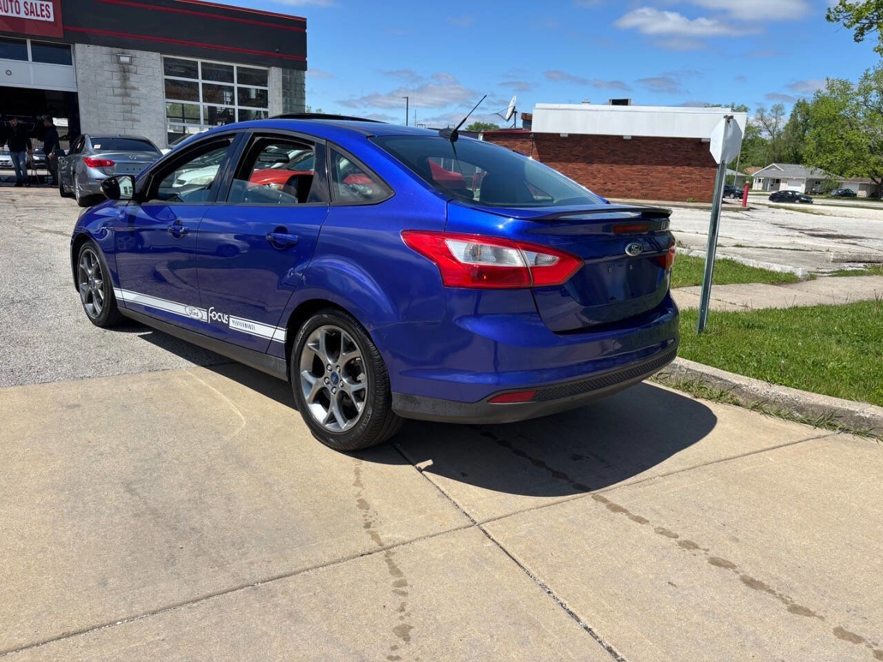 Used 2014 Ford Focus SE w/ Equipment Group 201A FWD image 13