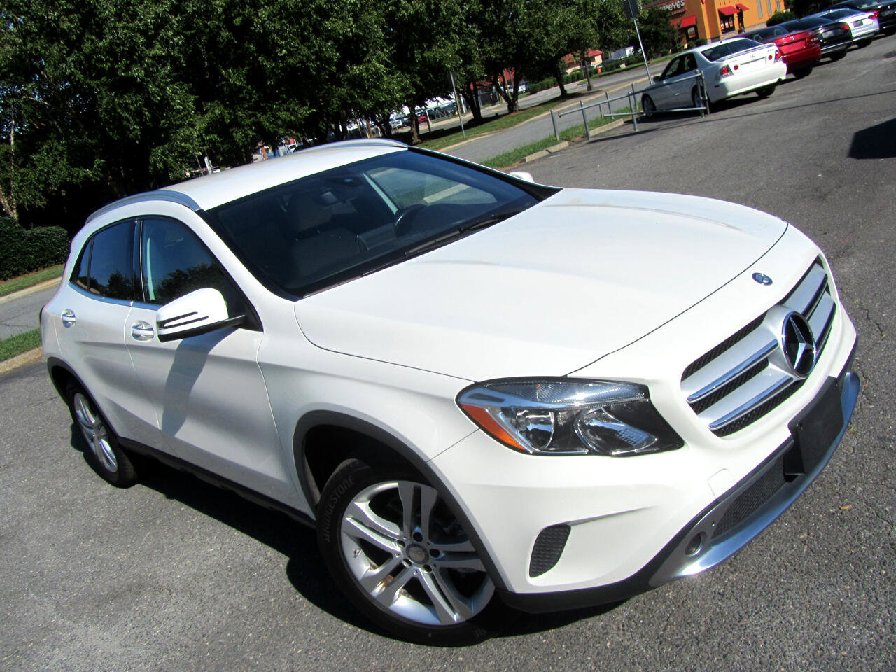 Used 2017 Mercedes-Benz GLA 250 4MATIC w/ Premium Package image 3