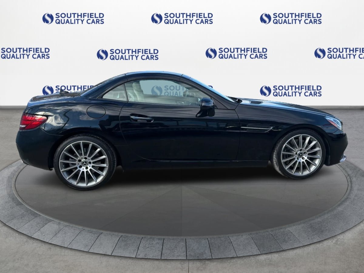 Used 2020 Mercedes-Benz SLC 300 w/ Premium Package image 8