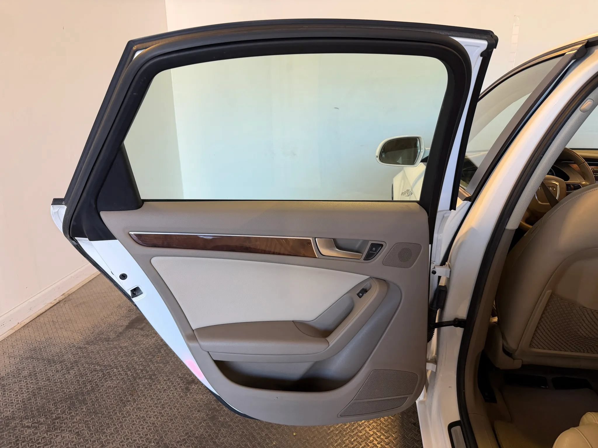 Used 2011 Audi A4 2.0T Premium FWD image 30