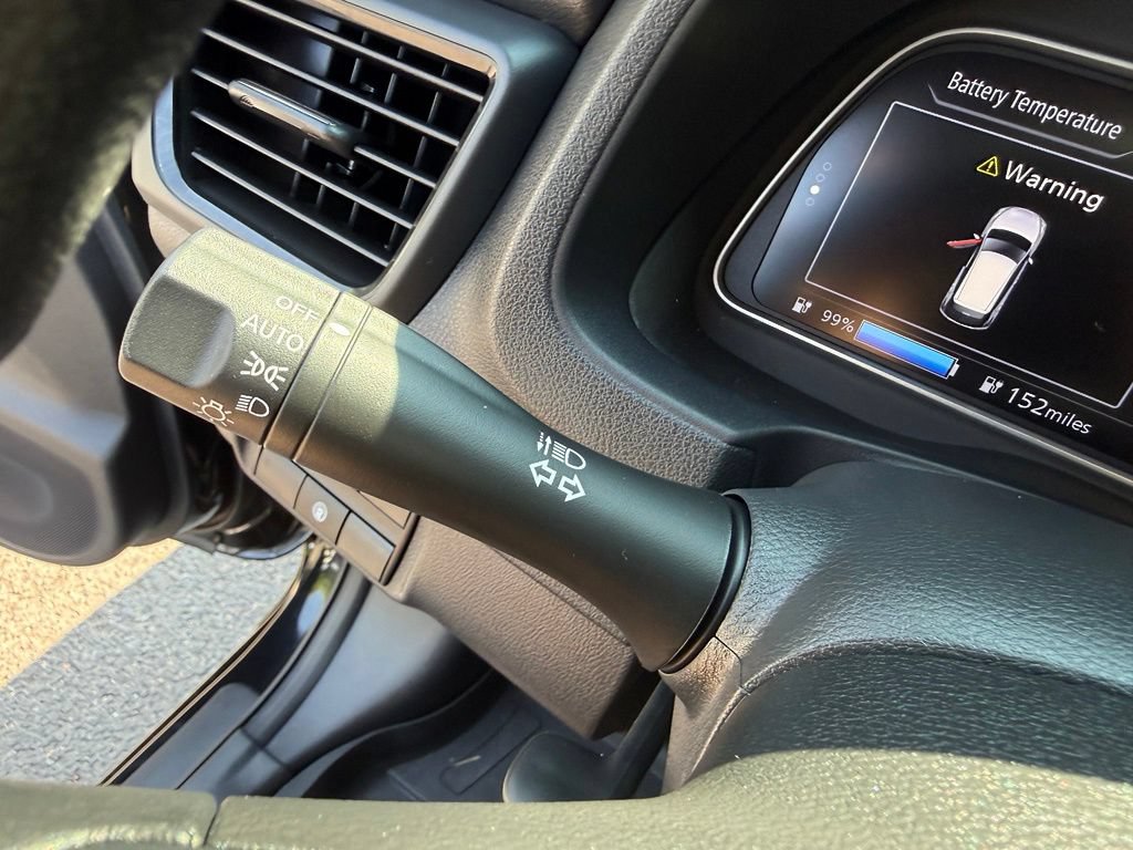 Certified 2025 Nissan Leaf S FWD image 25