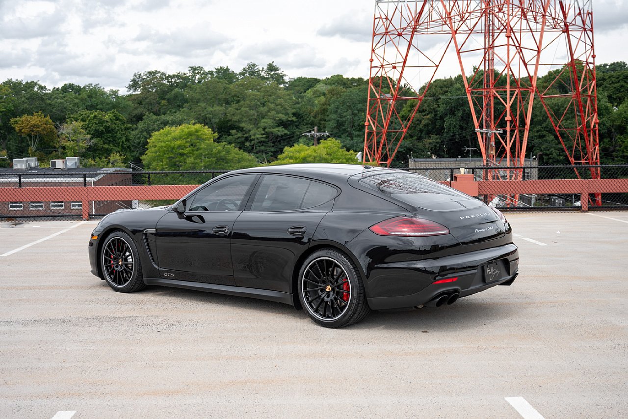 Used 2015 Porsche Panamera GTS AWD/4WD image 9
