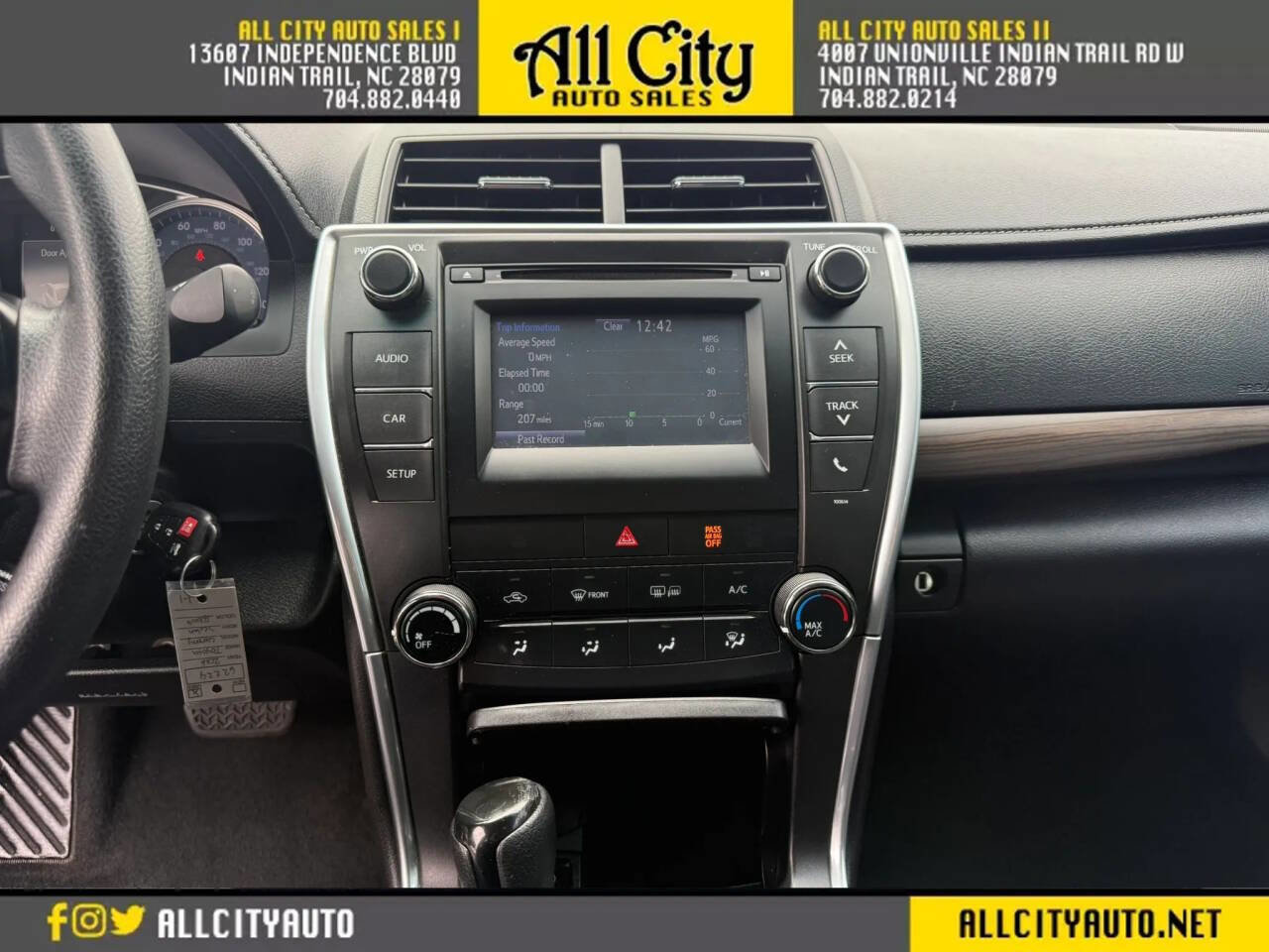 Used 2016 Toyota Camry LE FWD image 28