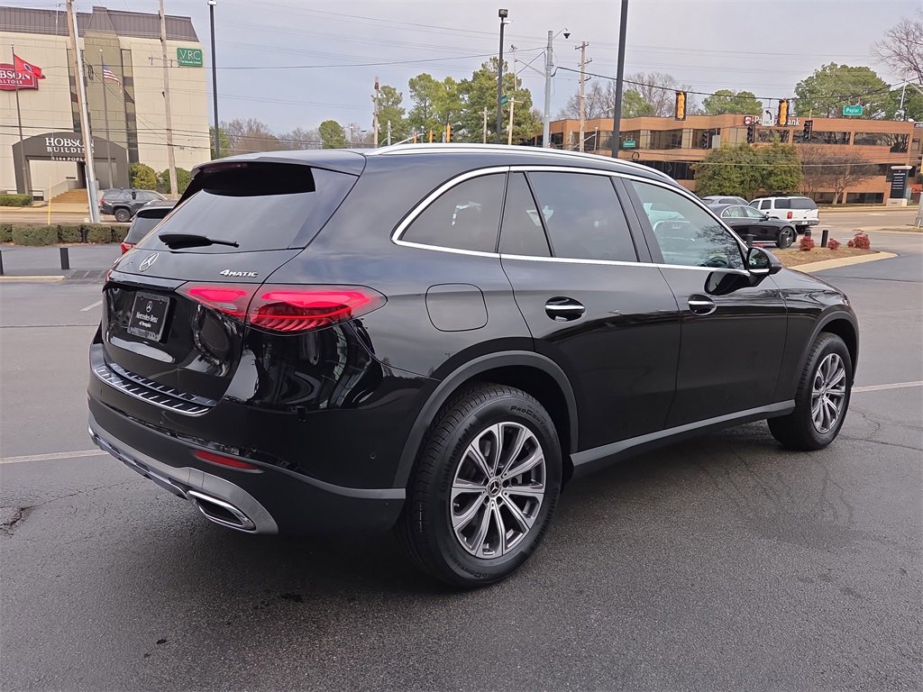 Used 2023 Mercedes-Benz GLC 300 4MATIC image 5