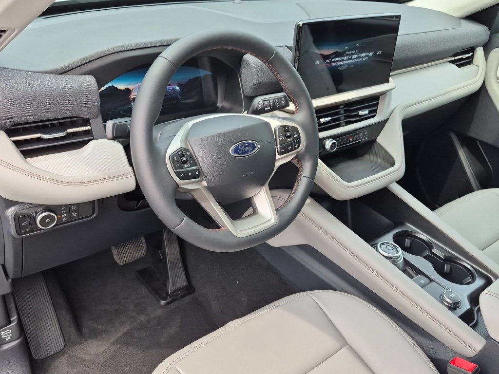 New 2026 Ford Explorer Active w/ Active Comfort Package AWD/4WD image 10