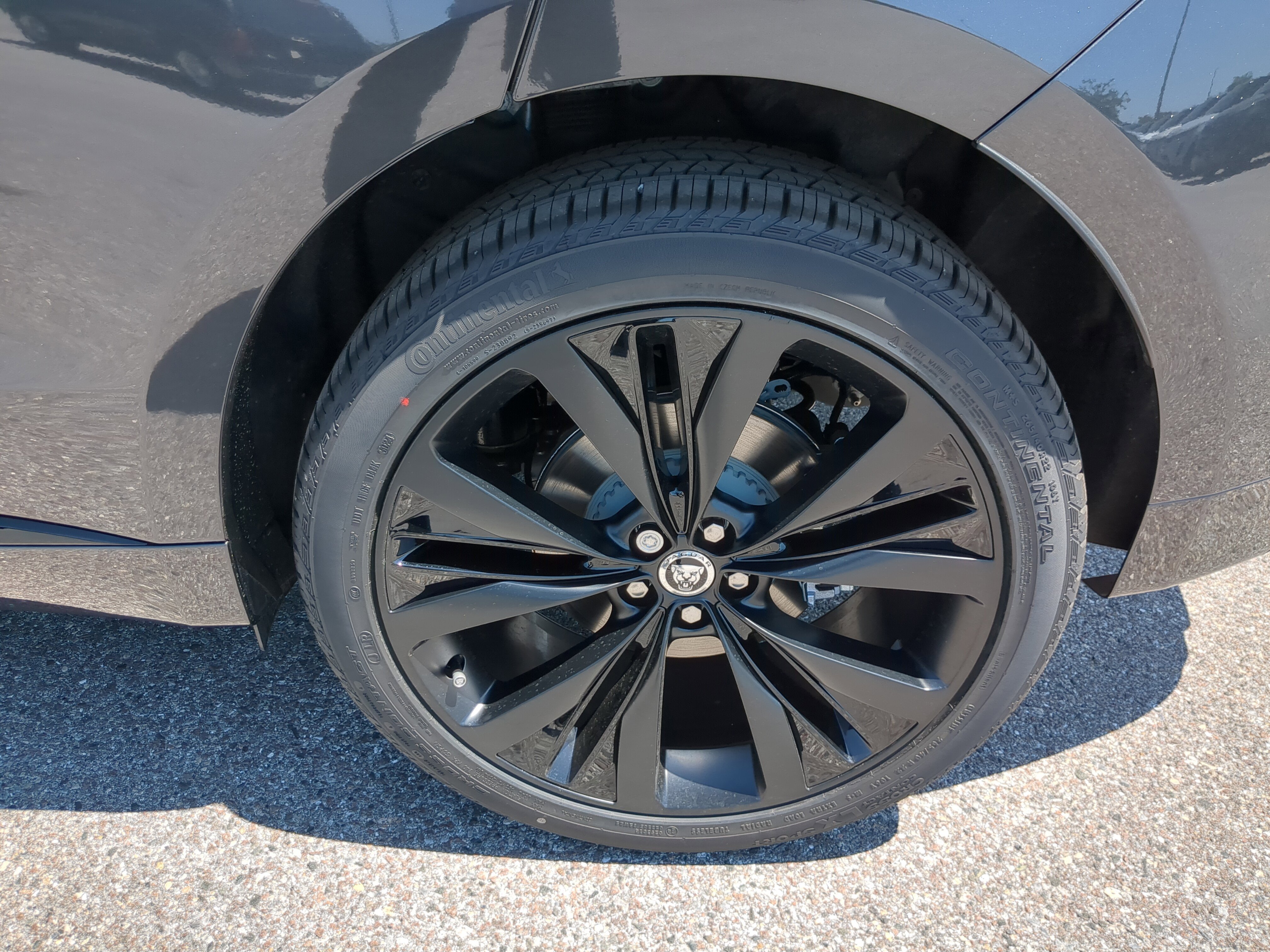 New 2026 Jaguar F-PACE R-Dynamic S image 32