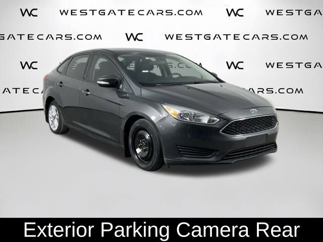 Used 2015 Ford Focus SE image 4