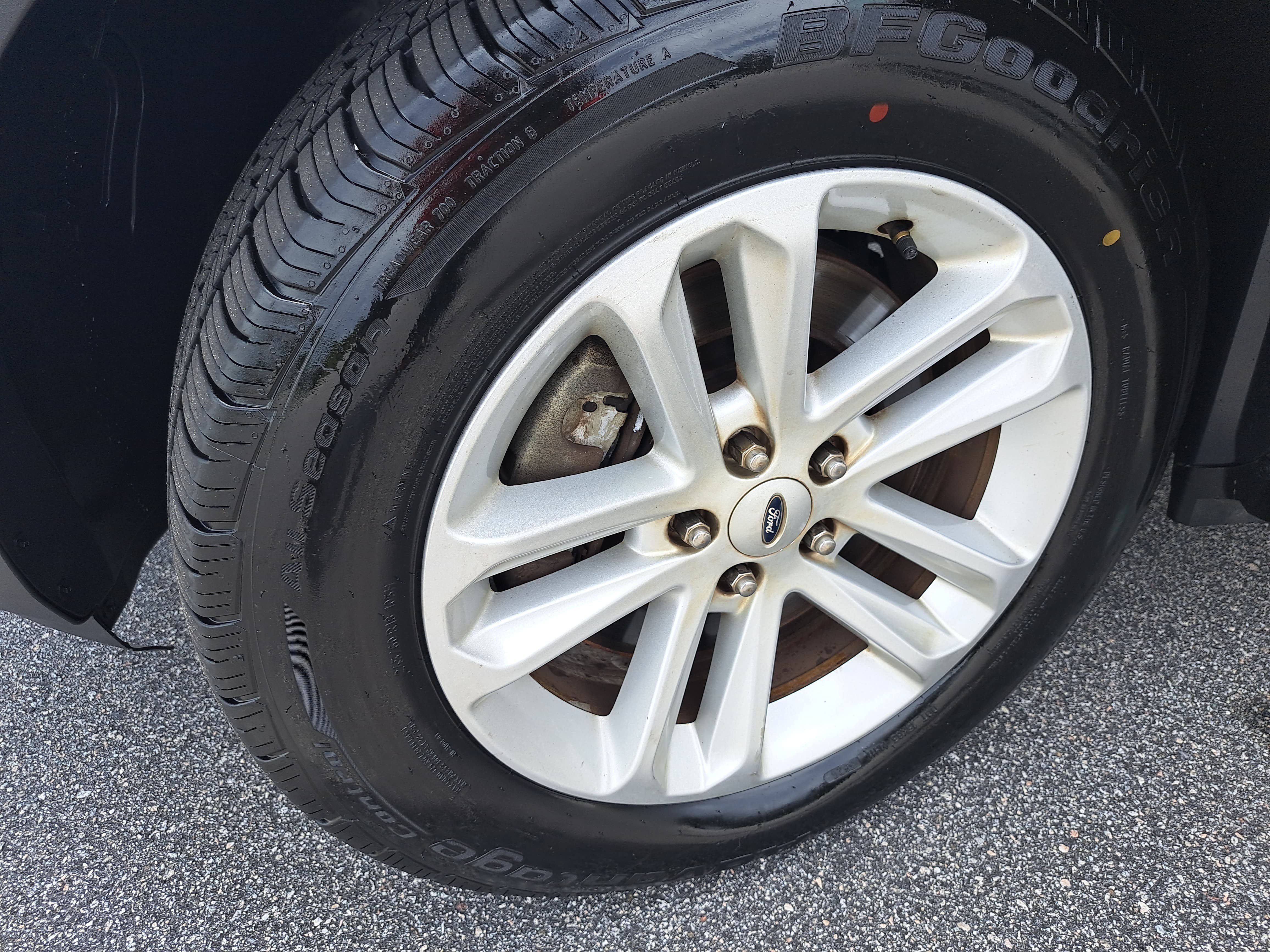 Used 2016 Ford Explorer XLT w/ Equipment Group 201A FWD image 32