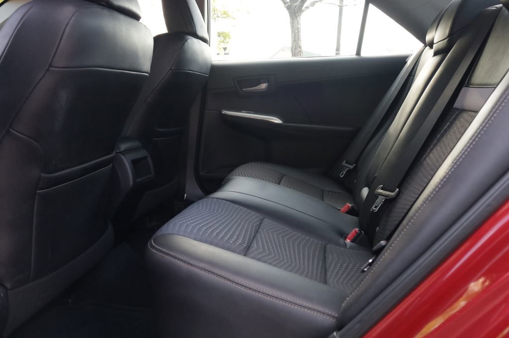 Used 2012 Toyota Camry SE image 11