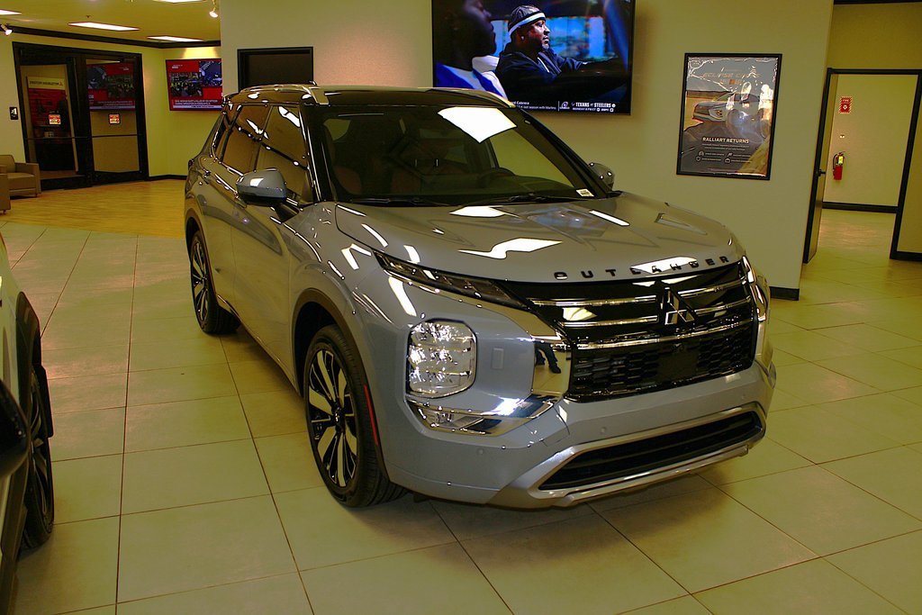 New 2026 Mitsubishi Outlander SEL image 6