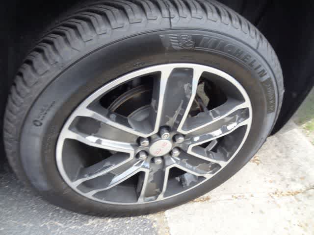 Used 2019 GMC Acadia Denali w/ Technology Package AWD/4WD image 10